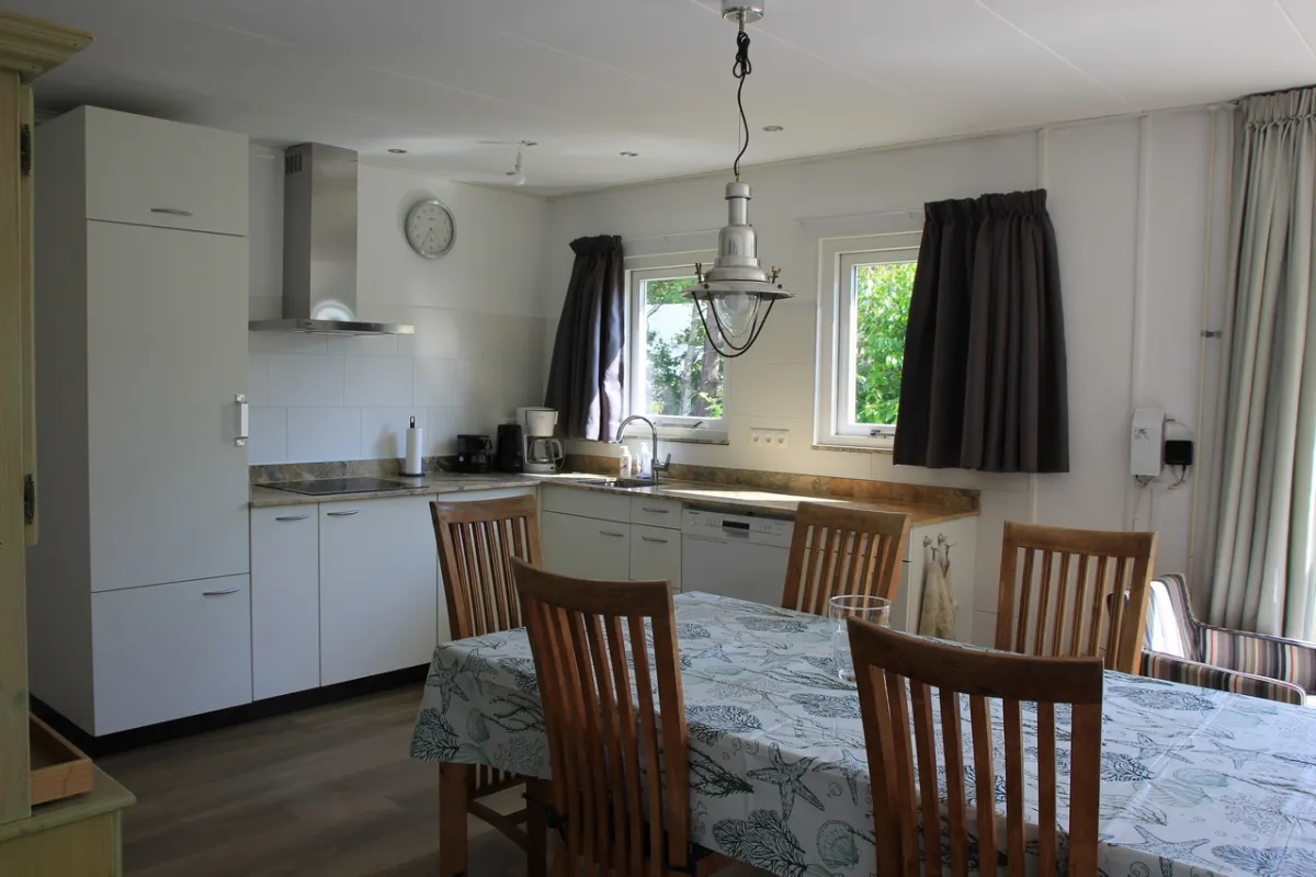 Donna Antonia, keuken met eettafel