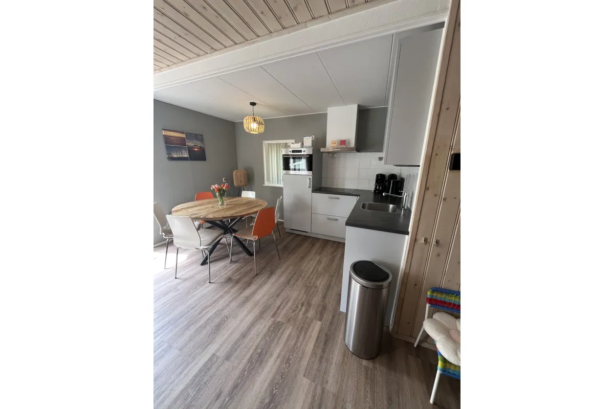 Keuken met eettafel