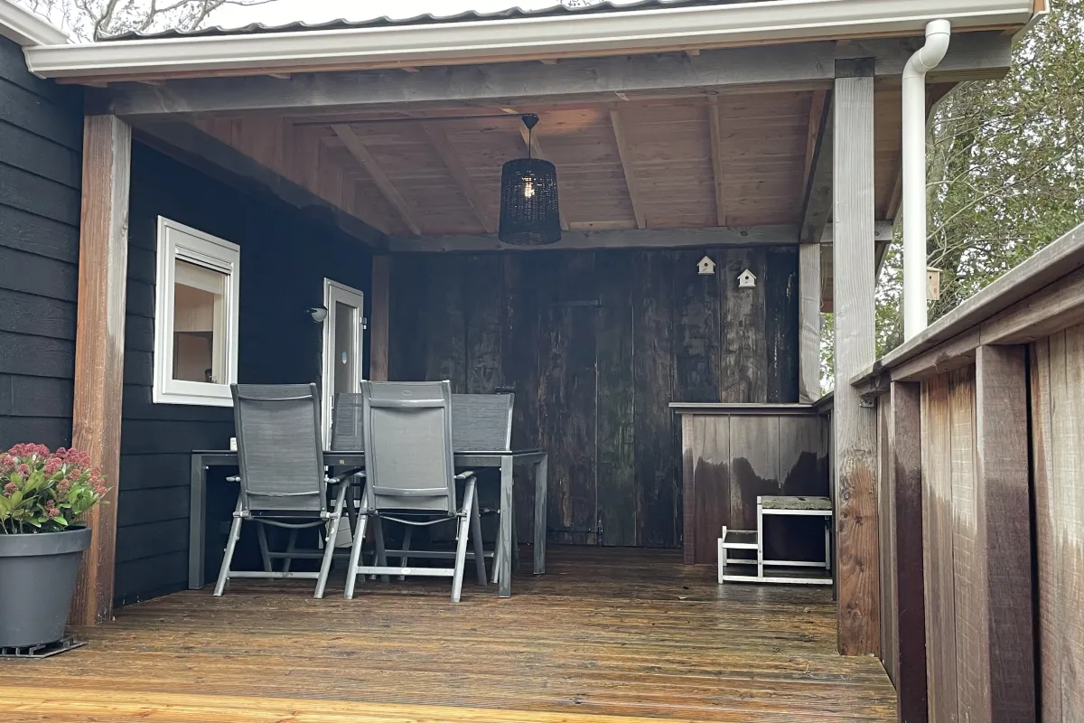 Chalet En-Negen, overdekt terras