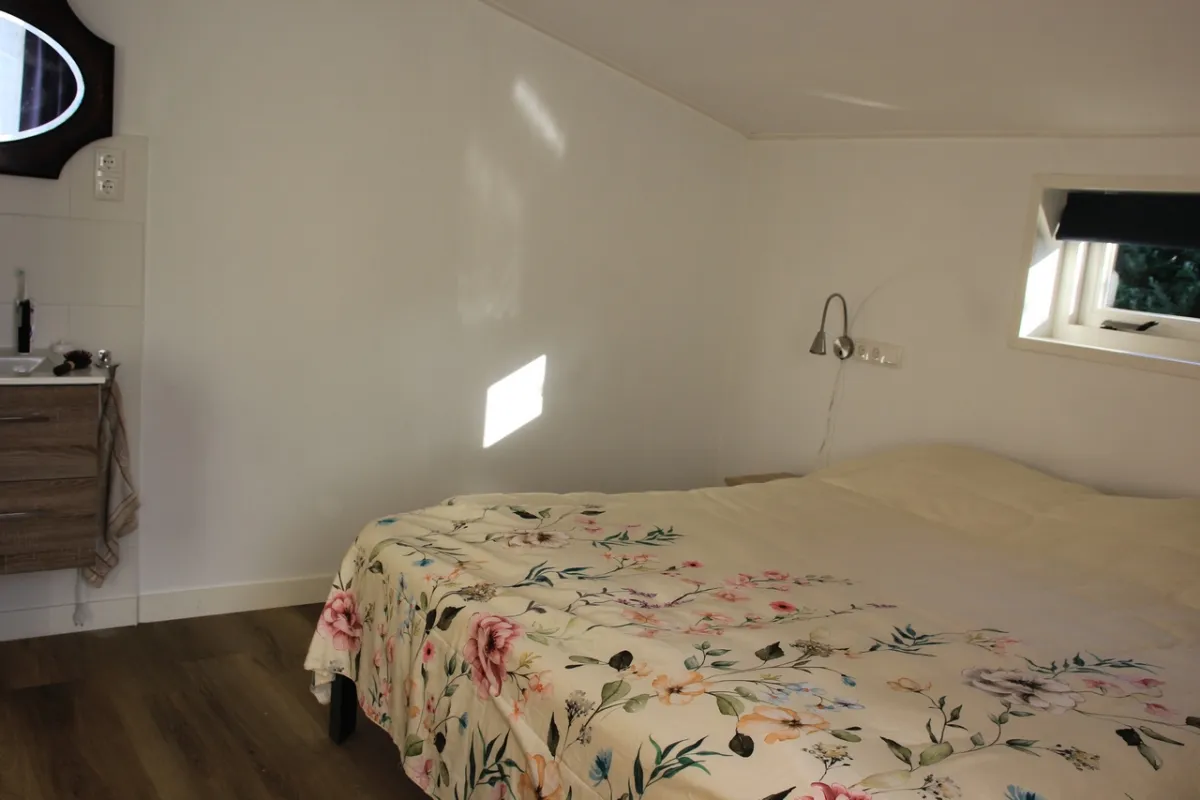 Donna Antonia, Slaapkamer