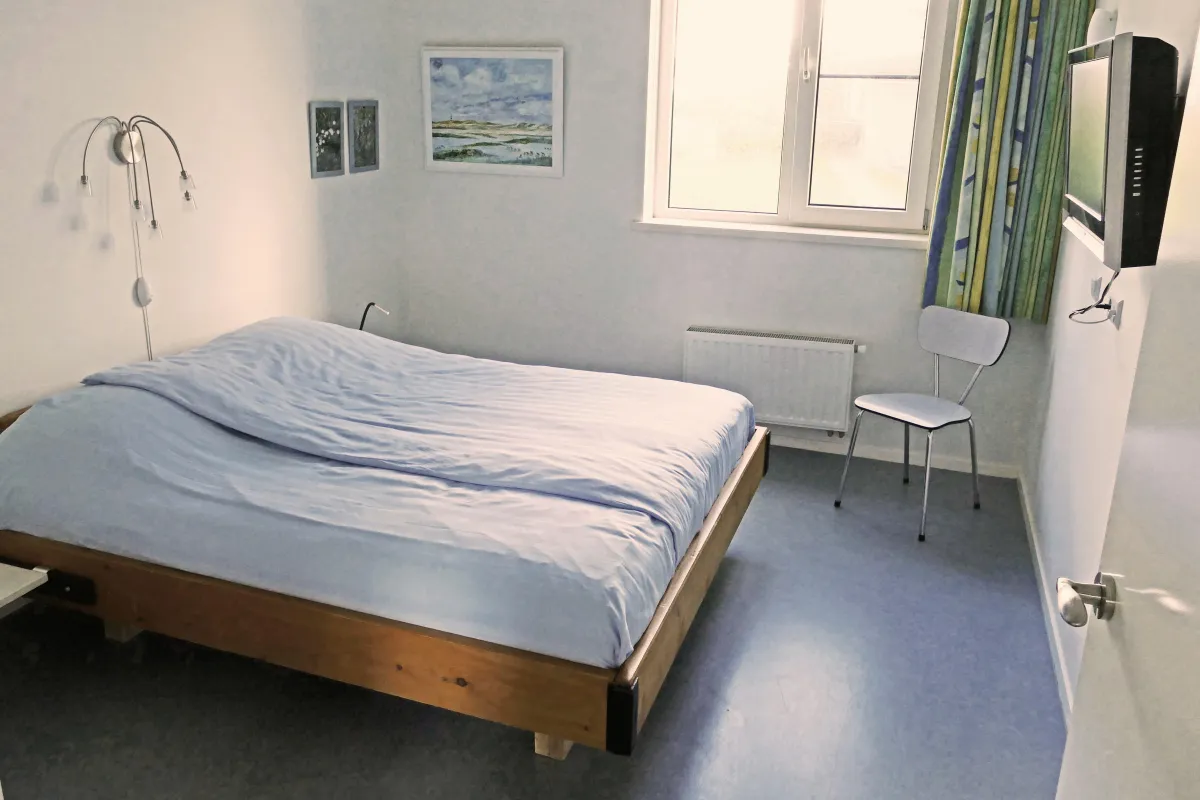 Masterbedroom met tv (bedmaat 160x200)