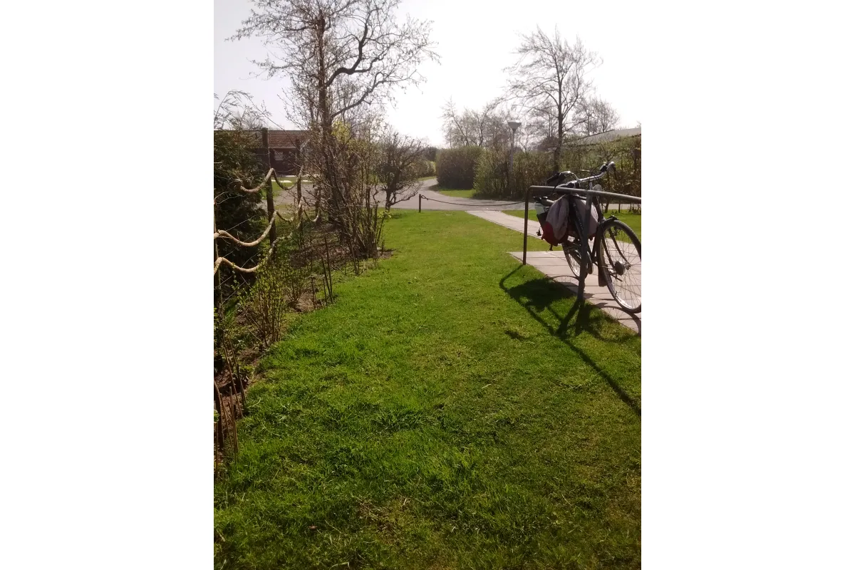 Oprit en plekje voor de fietsen