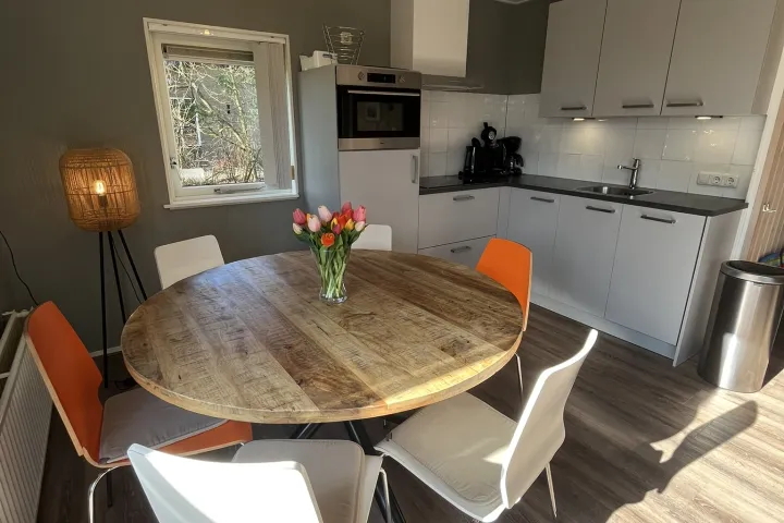 Keuken en eettafel 