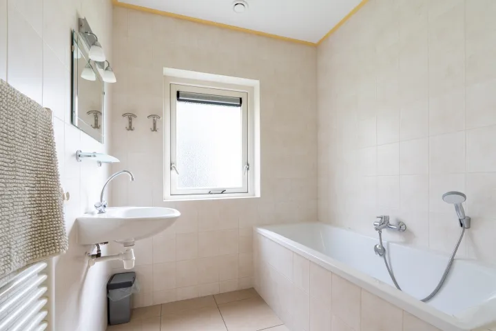 Meidoorn badkamer bad